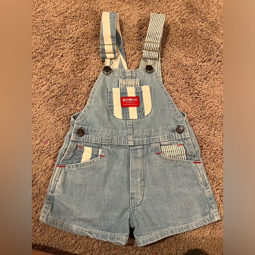 Vintage OshKosh overalls. Size 4T